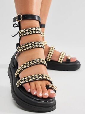 NIB Black with Gold Studded Accents Platform Sandals - Size: 9